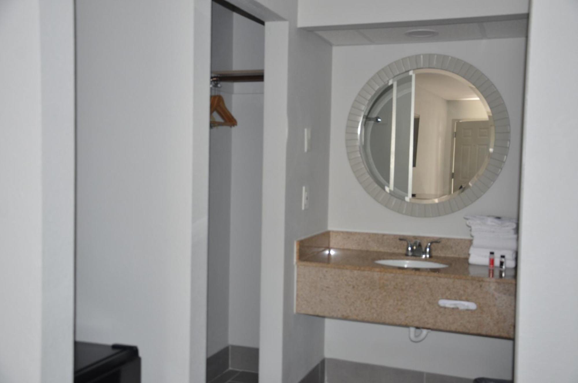 Baymont Suites Covington Eksteriør bilde